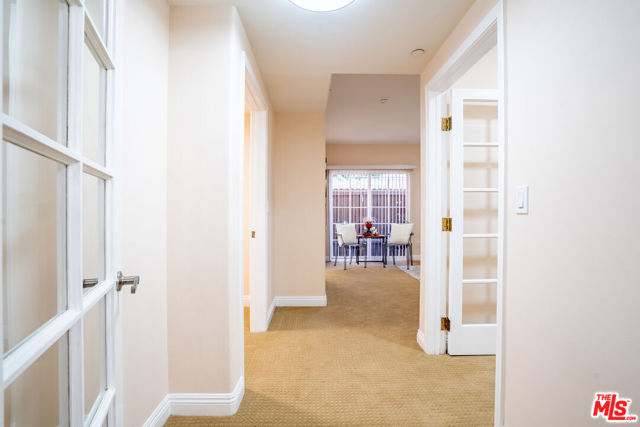 616 S Wilton Place, Los Angeles CA: https://media.crmls.org/mediaz/d90ac2c8-5e7e-495f-b456-9748285db935.jpg