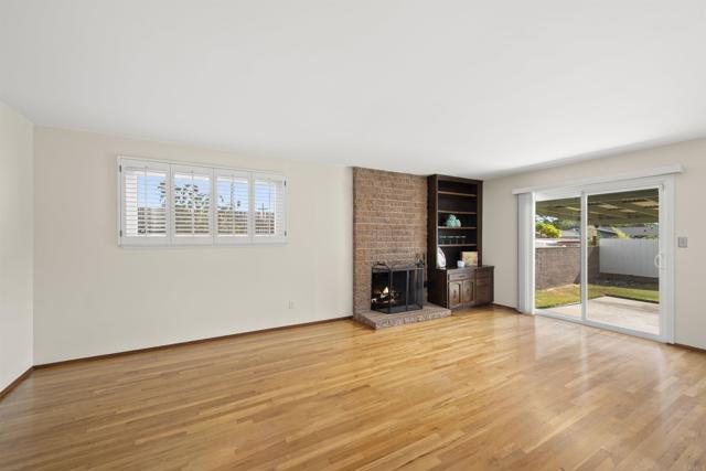 Detail Gallery Image 12 of 43 For 3812 Armstrong St, San Diego,  CA 92111 - 3 Beds | 2 Baths