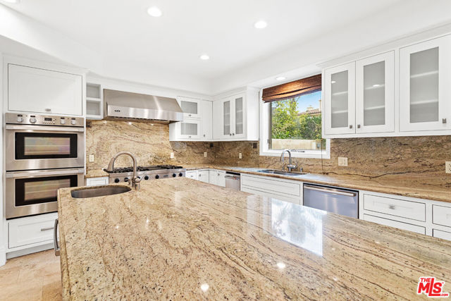 4510 Tyrone Avenue, Sherman Oaks CA: https://media.crmls.org/mediaz/d90b6564-e2e1-4431-8546-d70b61c4e2be.jpg