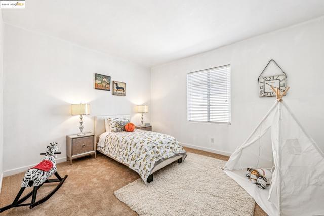 4576 Benton St, Antioch CA: https://media.crmls.org/mediaz/d90b90f3-b413-41cd-b248-c9fc1bbc3f44.jpg