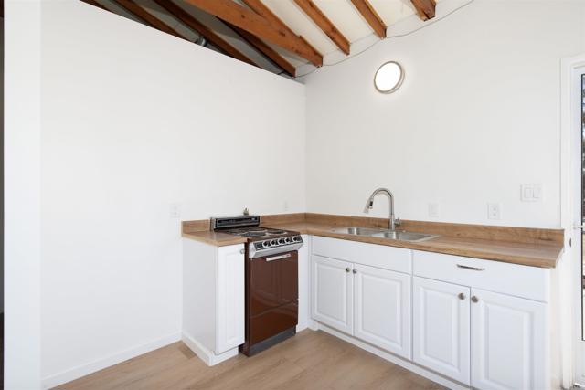 25311 Jesmond Dene Road, Escondido CA: https://media.crmls.org/mediaz/d90cb579-4250-4b8a-b9f6-638beb28b277.jpg