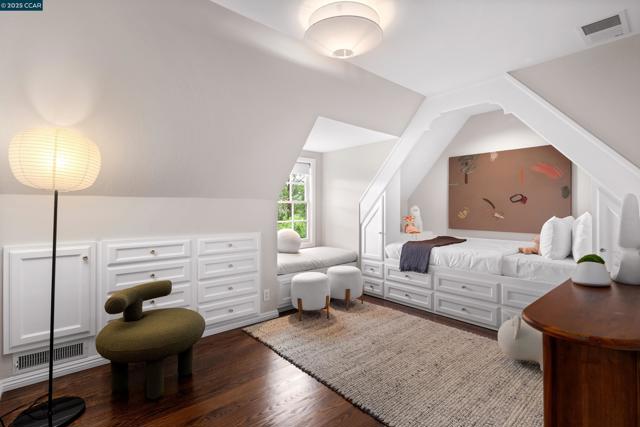 9 El Sueno, Orinda CA: https://media.crmls.org/mediaz/d90d22ba-682e-4588-a10f-affd9be3607d.jpg