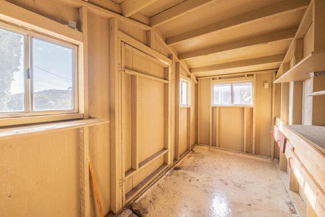 826 Central Avenue, Salinas CA: https://media.crmls.org/mediaz/d90de050-2558-4230-8847-3fa5aae9be34.jpg