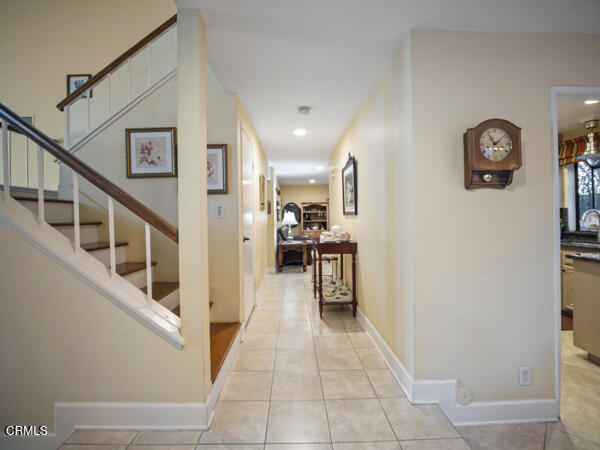Detail Gallery Image 7 of 25 For 102 San Nicolas Cir, Port Hueneme,  CA 93041 - 3 Beds | 2/1 Baths
