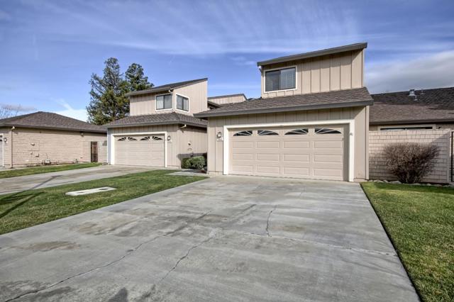 141 Joes Lane, Hollister CA: https://media.crmls.org/mediaz/d90ea2bd-43aa-4e2e-85a8-f980764395f5.jpg