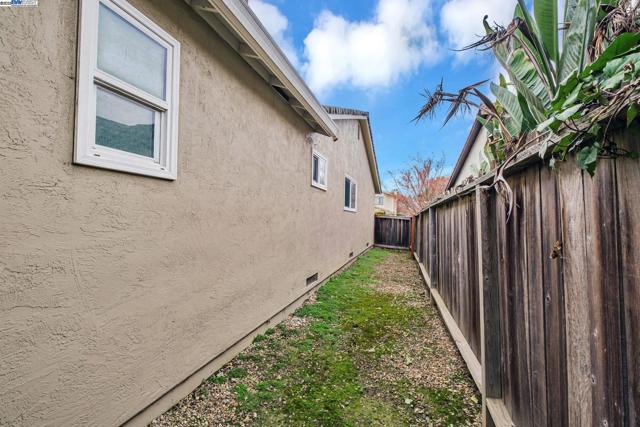 Image 35 of 37 For 2716 Killdeer Ct