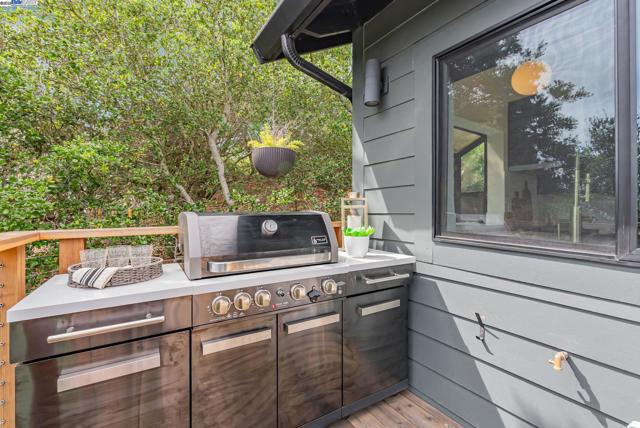 1106 Besito Ave, Berkeley CA: https://media.crmls.org/mediaz/d90f051b-ac42-4d40-9122-19af7e8da9cc.jpg