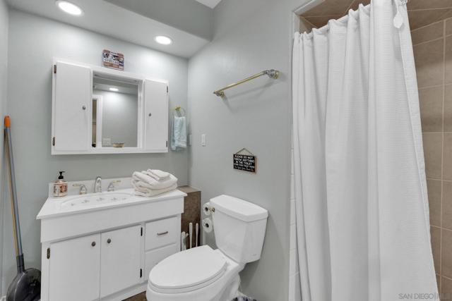555 Manzanita Dr, Julian CA: https://media.crmls.org/mediaz/d90f85c7-03d7-48a6-8da5-7ab0cbb09f70.jpg