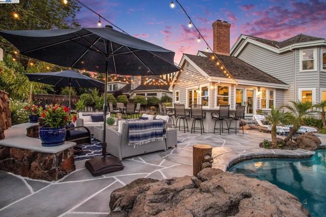 91 RED CYPRESS CT, Danville CA: https://media.crmls.org/mediaz/d90ff8c9-58f0-4c43-b14b-3cb5f1606286.jpg