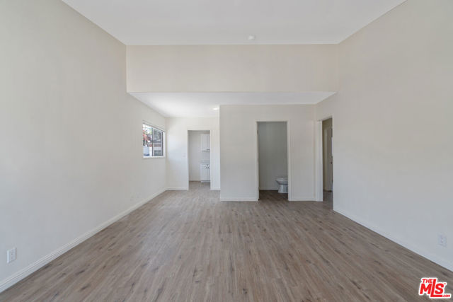 945 N Ditman Avenue, Los Angeles CA: https://media.crmls.org/mediaz/d9101847-b497-457e-9ca5-711ba2da39db.jpg