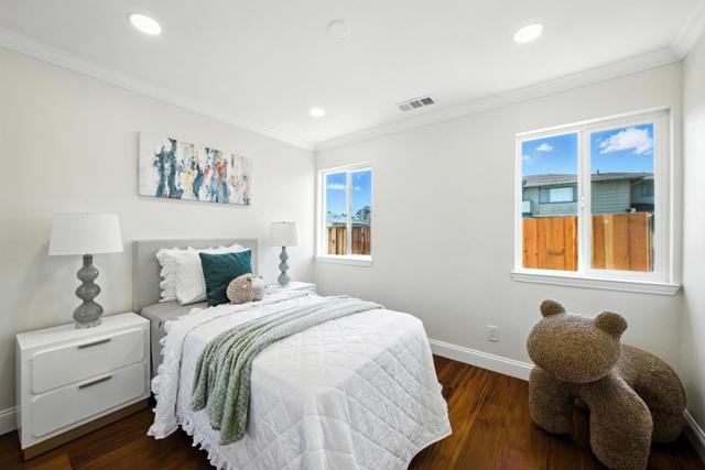 552 Borregas Avenue, Sunnyvale CA: https://media.crmls.org/mediaz/d910806f-3148-498c-9aa2-f4b62f9f2b5c.jpg