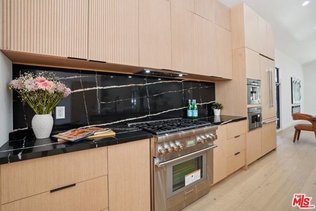 4254 Motor Avenue, Culver City CA: https://media.crmls.org/mediaz/d910d443-1a1c-4710-9882-4de0f10f114a.jpg
