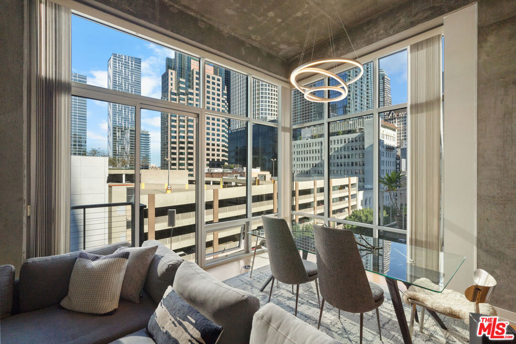 645 W 9th Street #711