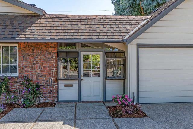 3325 Saint Michael Drive, Palo Alto CA: https://media.crmls.org/mediaz/d9111e47-f209-45fa-b696-bd8cf4e84042.jpg