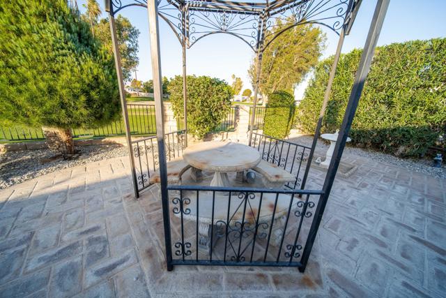 33440 Carlsbad Circle, Thousand Palms CA: https://media.crmls.org/mediaz/d9115e5e-6f5f-45f9-82bb-fae7b95b37a6.jpg