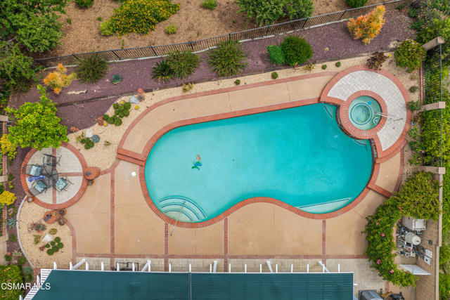 18128 Sandringham Court, Porter Ranch CA: https://media.crmls.org/mediaz/d9127a42-dbf7-4cfb-b92d-c721a48ecc58.jpg