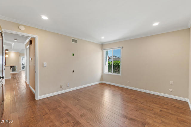 5197 Teton Lane, Ventura CA: https://media.crmls.org/mediaz/d9142ef5-4d73-4fcc-9608-78f40fa24fb7.jpg