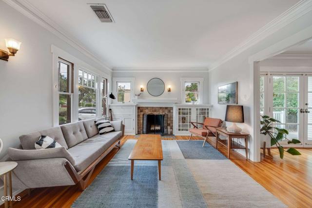 Detail Gallery Image 4 of 36 For 1165 N Hudson Ave, Pasadena,  CA 91104 - 3 Beds | 2 Baths