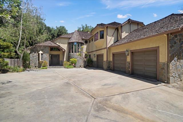 13217 Padero Court, Saratoga CA: https://media.crmls.org/mediaz/d91452e0-7504-4bd8-86d9-c48049318e71.jpg