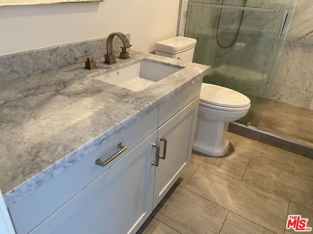 201 Ocean Avenue, Santa Monica CA: https://media.crmls.org/mediaz/d9148a87-dc9d-4b66-833f-5739161075b2.jpg