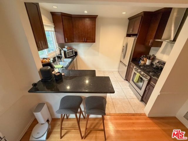 1204 N Crescent Heights Boulevard, West Hollywood CA: https://media.crmls.org/mediaz/d914f67a-0850-4ad3-ab19-a4d434fb8250.jpg