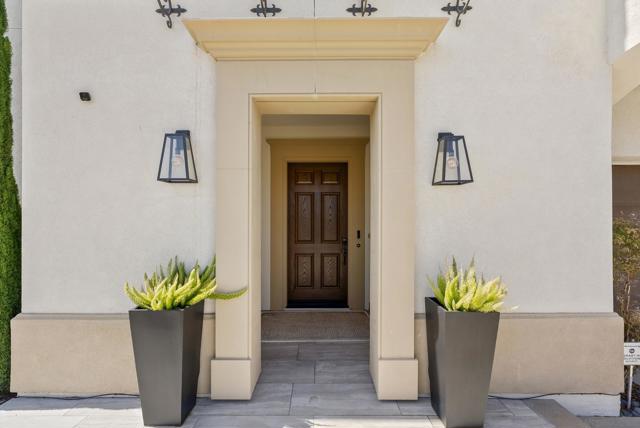4706 Chase Ct, Carlsbad CA: https://media.crmls.org/mediaz/d914f9ee-aede-4b48-8d9a-6b6b98695464.jpg