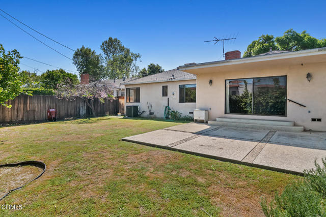 Detail Gallery Image 26 of 30 For 17835 Tarzana St, Encino,  CA 91316 - 4 Beds | 3 Baths