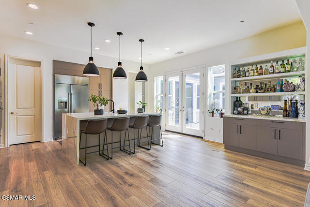 6981 Shadow Wood Drive, Moorpark CA: https://media.crmls.org/mediaz/d9168244-3696-4ec0-b088-5d2f32be7428.jpg