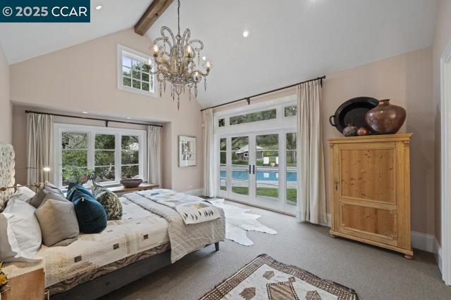 15 Cascade Ln, Orinda CA: https://media.crmls.org/mediaz/d91726e5-9117-48f2-9da0-a1359cbec651.jpg