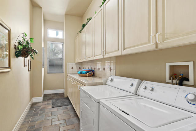 81655 Brown Deer, La Quinta CA: https://media.crmls.org/mediaz/d917dfc8-540c-43ab-a761-600b9210cbd9.jpg