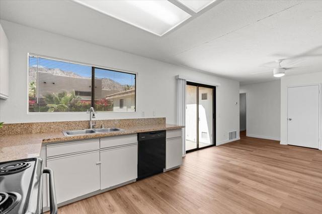 53125 Avenida Herrera, La Quinta CA: https://media.crmls.org/mediaz/d918291c-60f6-41e7-a74e-4ba1c52a5a6b.jpg