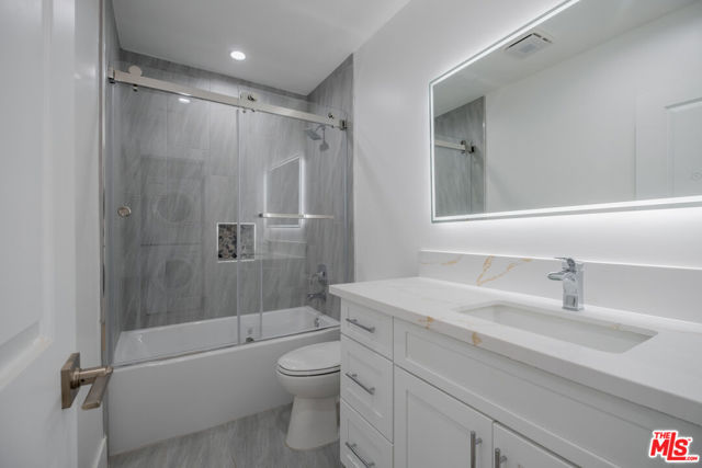 11488 Erwin Street, North Hollywood CA: https://media.crmls.org/mediaz/d918615c-b310-4a7c-a9a2-9e816514d397.jpg
