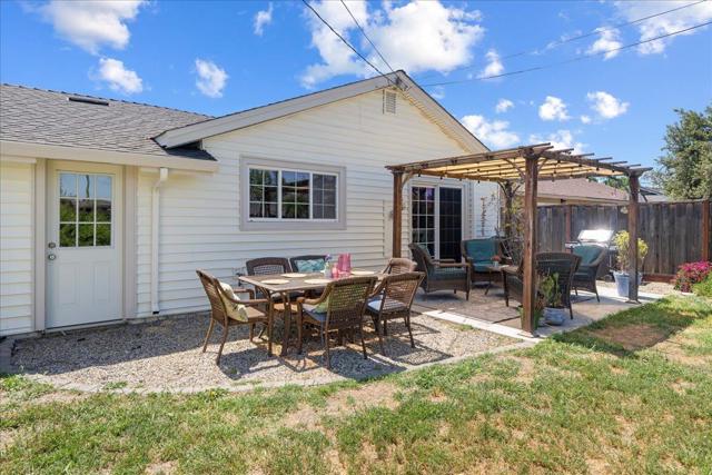2884 Lexford Avenue, San Jose CA: https://media.crmls.org/mediaz/d9190dab-4aca-499c-ac0f-69ebcba4237e.jpg