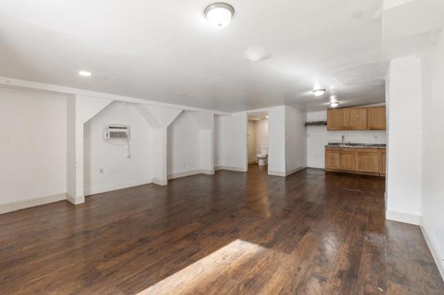 335 W 20th Street, Merced CA: https://media.crmls.org/mediaz/d919abdd-983b-4c45-9aa1-88d841ed36ea.jpg