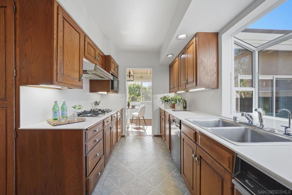 2212 August - photo 13