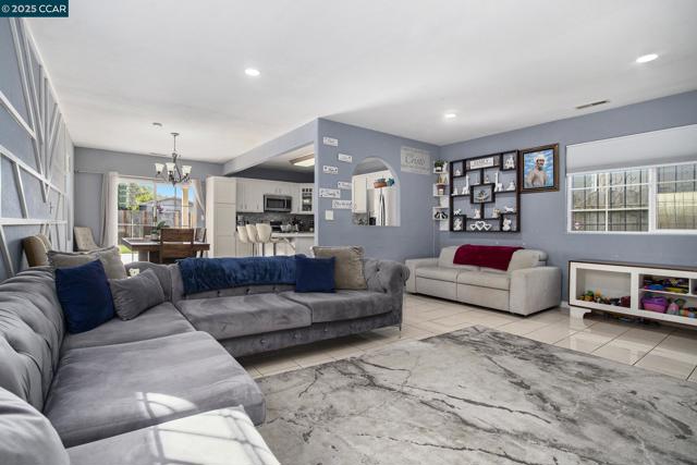 Image 6 of 29 For 312 Barrett Ave