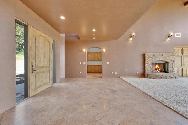 Detail Gallery Image 6 of 64 For 15711 Salida Del Sol, Ramona,  CA 92065 - 5 Beds | 4/1 Baths