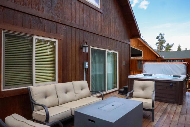289 Stony Creek Road, Big Bear CA: https://media.crmls.org/mediaz/d91ae9f5-09a3-468b-a70d-ad1d25126ec7.jpg