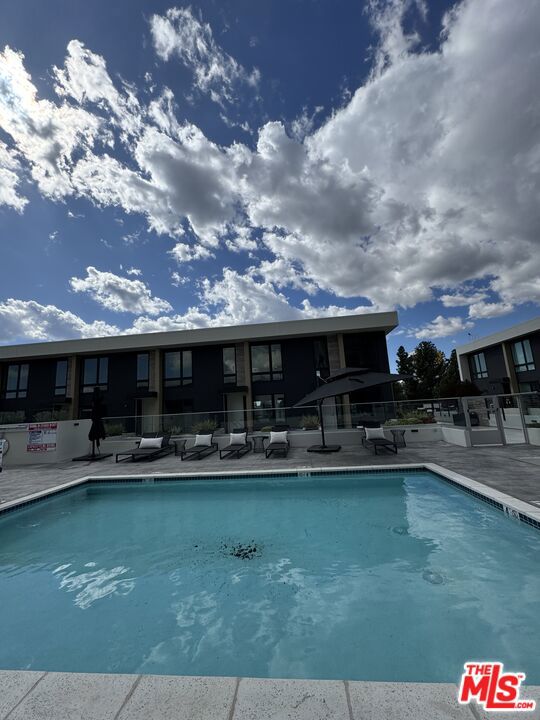 Lounge Pool