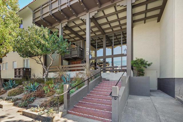 35 28th Avenue, San Mateo CA: https://media.crmls.org/mediaz/d91b0fe7-e23d-48eb-a46c-5ca85843f51f.jpg