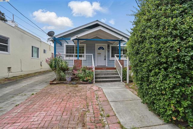 Image 1 of 40 For 1307 California Dr