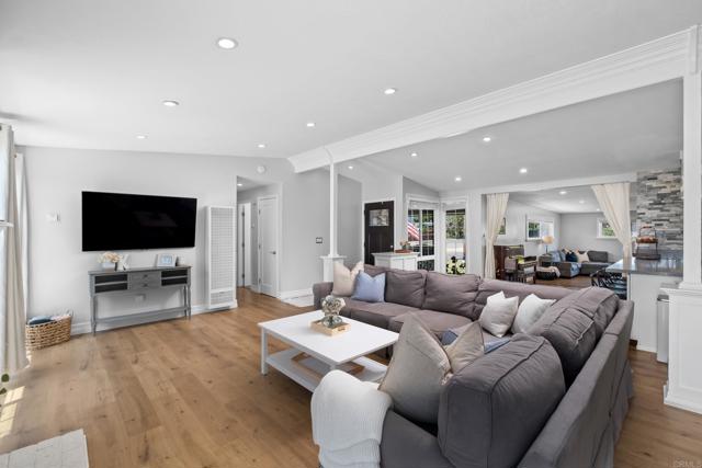 Detail Gallery Image 18 of 36 For 9341 Fermi Ave, San Diego,  CA 92123 - 3 Beds | 2 Baths