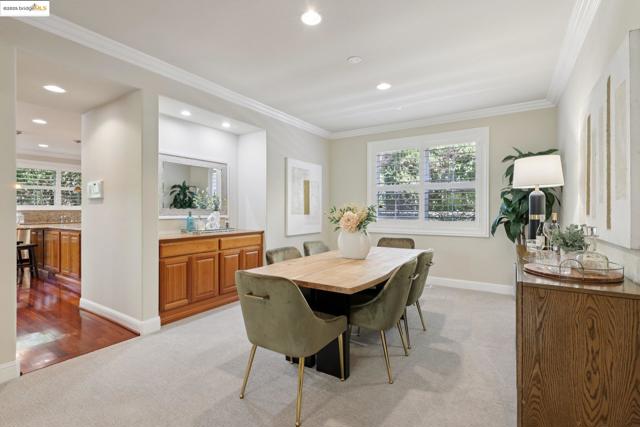 125 Mystic Pl, Alamo CA: https://media.crmls.org/mediaz/d91b35a2-fb03-4426-828b-162f67387e78.jpg