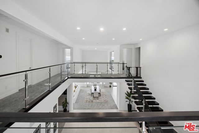 Image 14 of 35 For 11800 Tudor Court