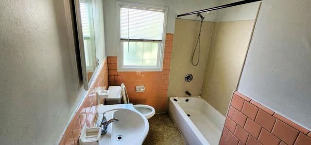 300 Catron Drive, Oakland CA: https://media.crmls.org/mediaz/d91bce11-7818-4380-a48c-924be7c70d4e.jpg