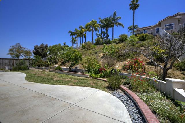 Detail Gallery Image 3 of 25 For 5110 Wisteria Drive, Oceanside,  CA 92056 - 4 Beds | 2/1 Baths