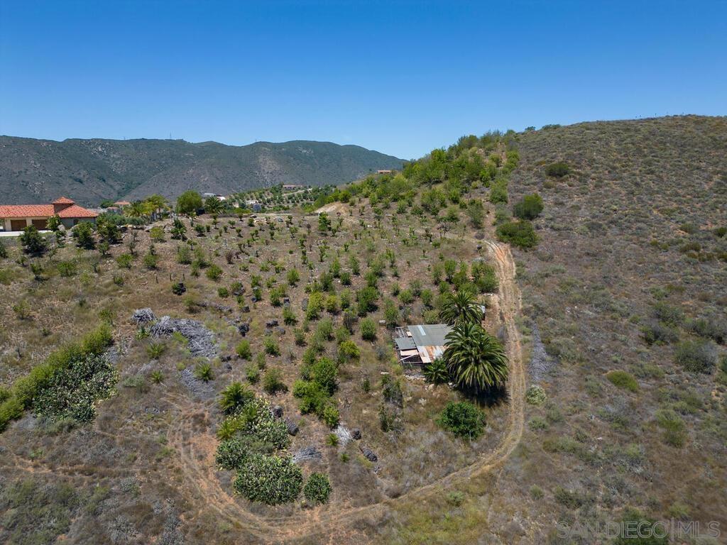 MLS #250029559SD img 11