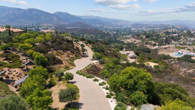 5102 Espinoza Road, El Cajon CA: https://media.crmls.org/mediaz/d91c8661-2a0b-4cb4-810a-2643b52a1a76.jpg