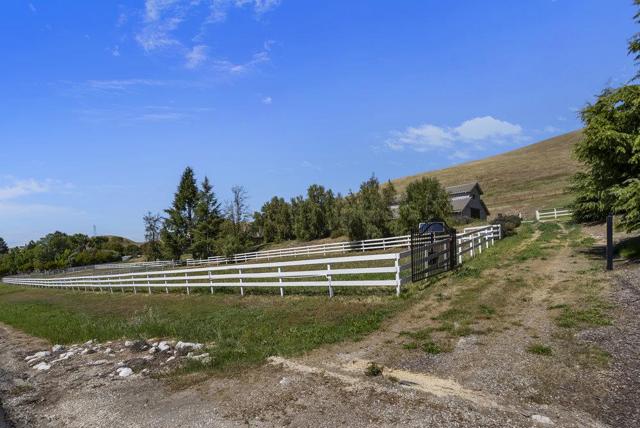 5955 Diablo Hills Road, Tres Pinos CA: https://media.crmls.org/mediaz/d91ca0b1-ac3b-4697-a04e-27deb896ea36.jpg