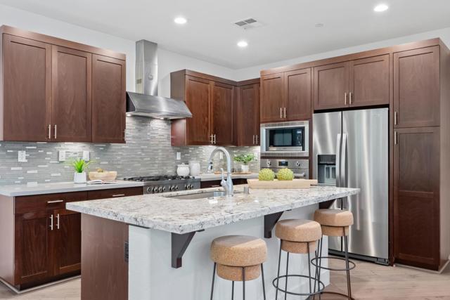 109 Avellino Way, Mountain View CA: https://media.crmls.org/mediaz/d91d15f5-936c-464f-942e-e38475c28a14.jpg